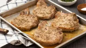 Svinjske krmenadle u marinadi / Izvor: Youtube printscreen/Mićino Al'bas dobro